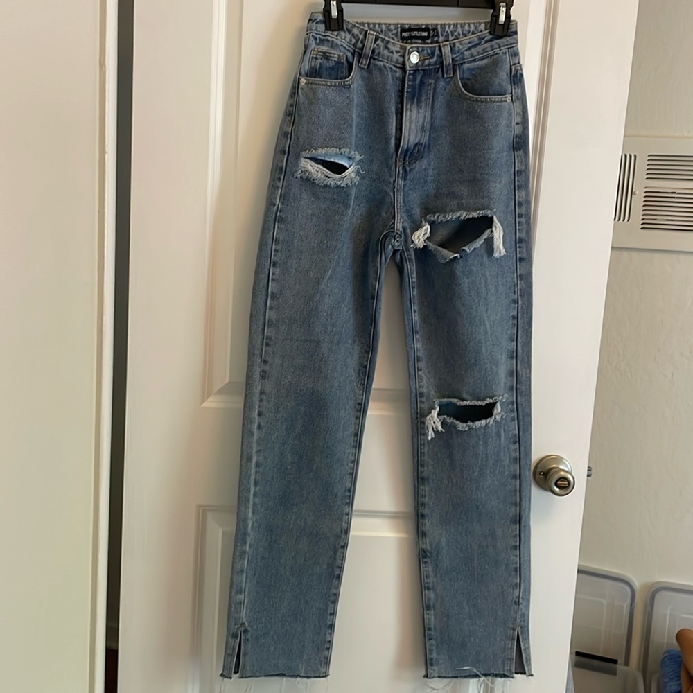 PrettyLittleThing Ripped Jeans